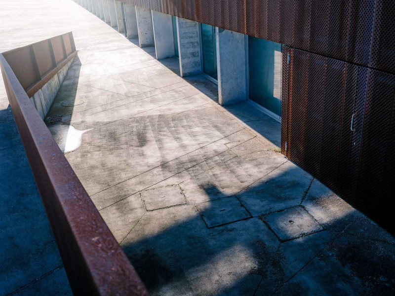 Modern Architecture Maground Backplate